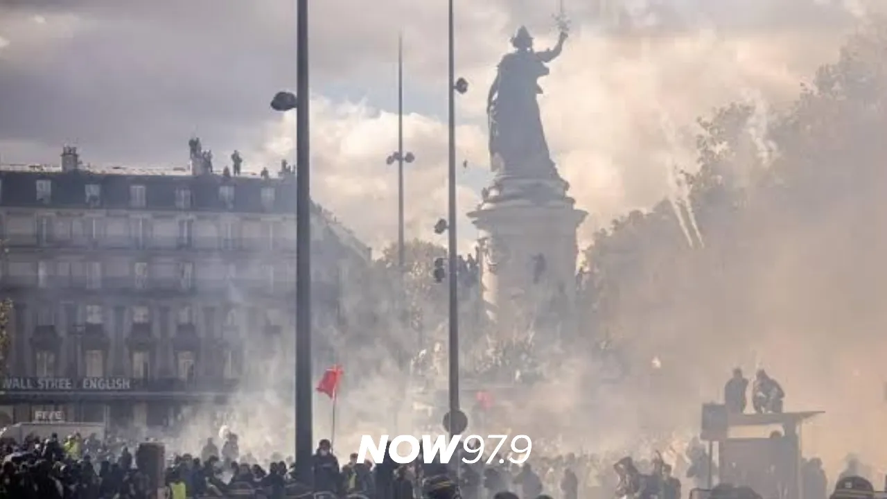 "Lo que sucede en Francia es un movimiento esencialmente estudiantil" - Mario González, Concejal en París, sobre las manifestaciones ocurriendo en Francia