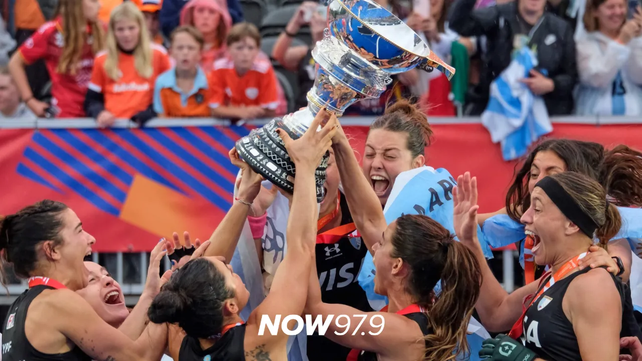 "Hoy el amateurismo le ganó al profesionalismo" - Fernando Ferrara, DT de las Leonas, sobre el haber ganado el mundial de hockey