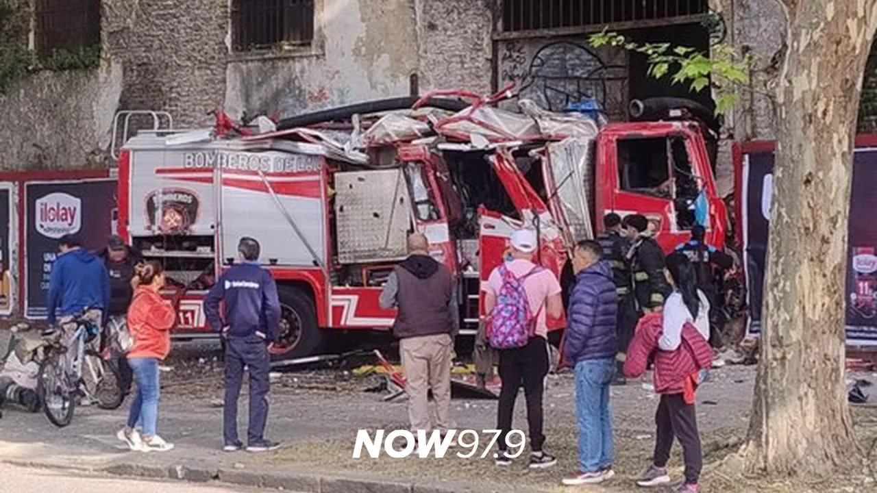 Camión de Bomberos chocó contra la ex cárcel de Caseros - Alberto Crescenti, titular del SAME, sobre el choque en Avenida Caseros y Pichincha.