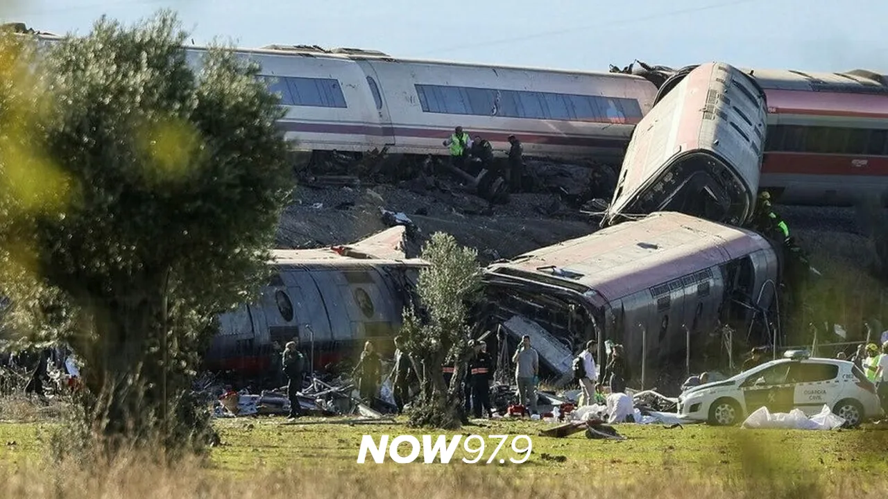 "Hay 30 fallecidos y al menos 80 heridos" - David Romero, sobre el choque de trenes en España. 