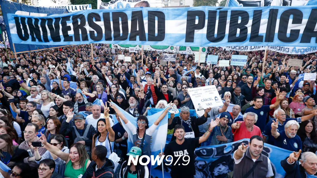 "Hemos tenido doscientas renuncias" - Pablo Evelson, decano de la Facultad de Farmacia y Bioquímica de la UBA, sobre la crisis universitaria.