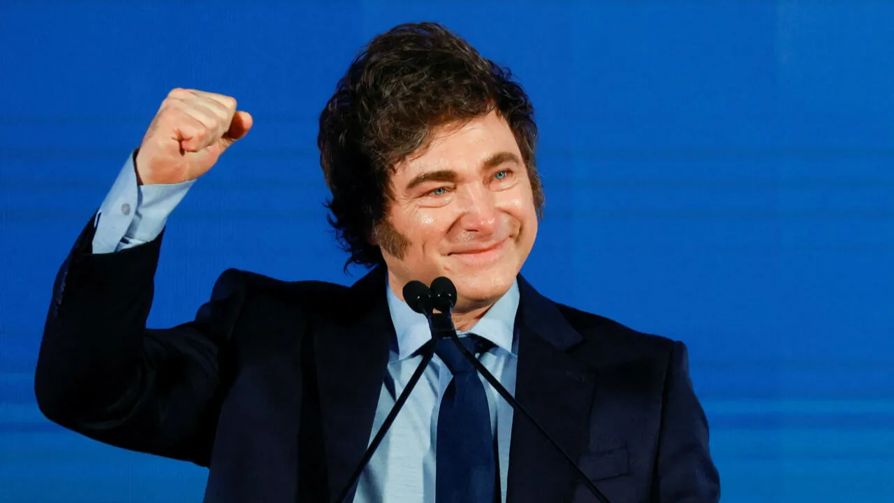"La nueva carta orgánica del Banco Central va a terminar con 90 años de abuso de la política." - Javier Milei, presidente de la Nación, sobre la reforma de la Carta Orgánica del Banco Central, el modelo económico del gobierno y el Mundial.
